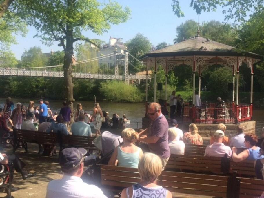 In The Heart Of Chester, Historical & Stylish エクステリア 写真