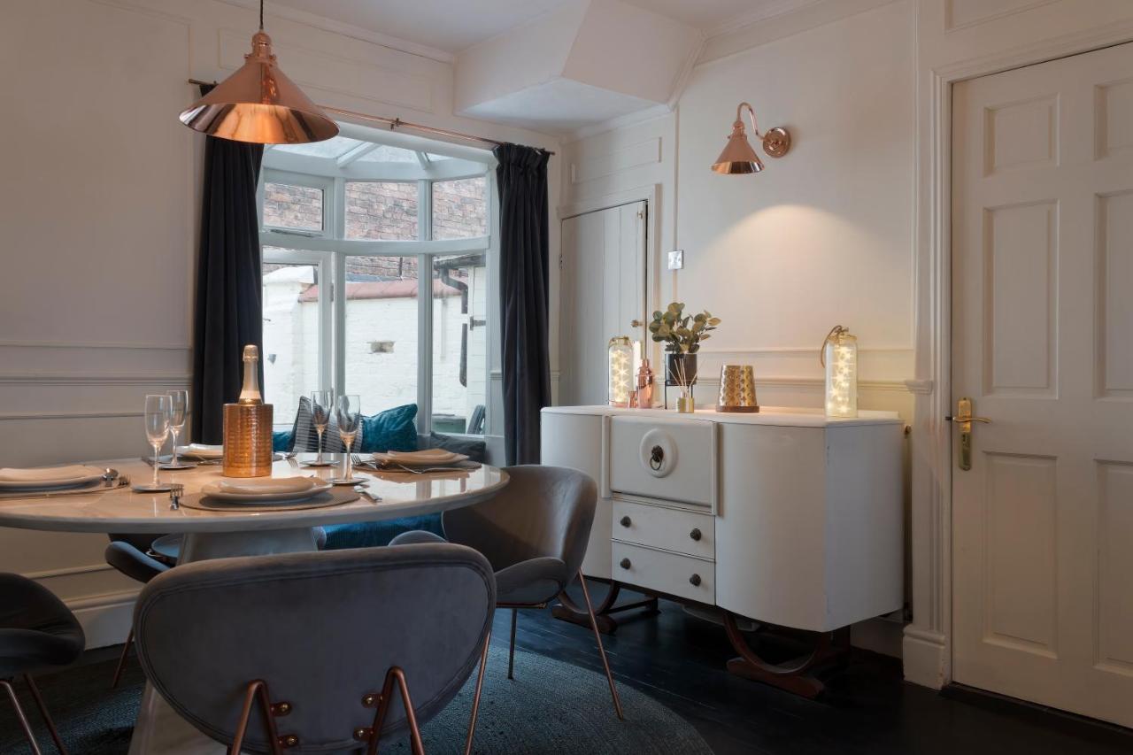 In The Heart Of Chester, Historical & Stylish エクステリア 写真
